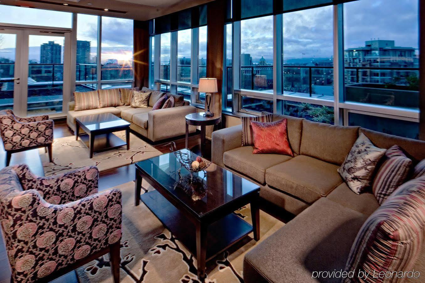 The Parkside And Hotel Victoria