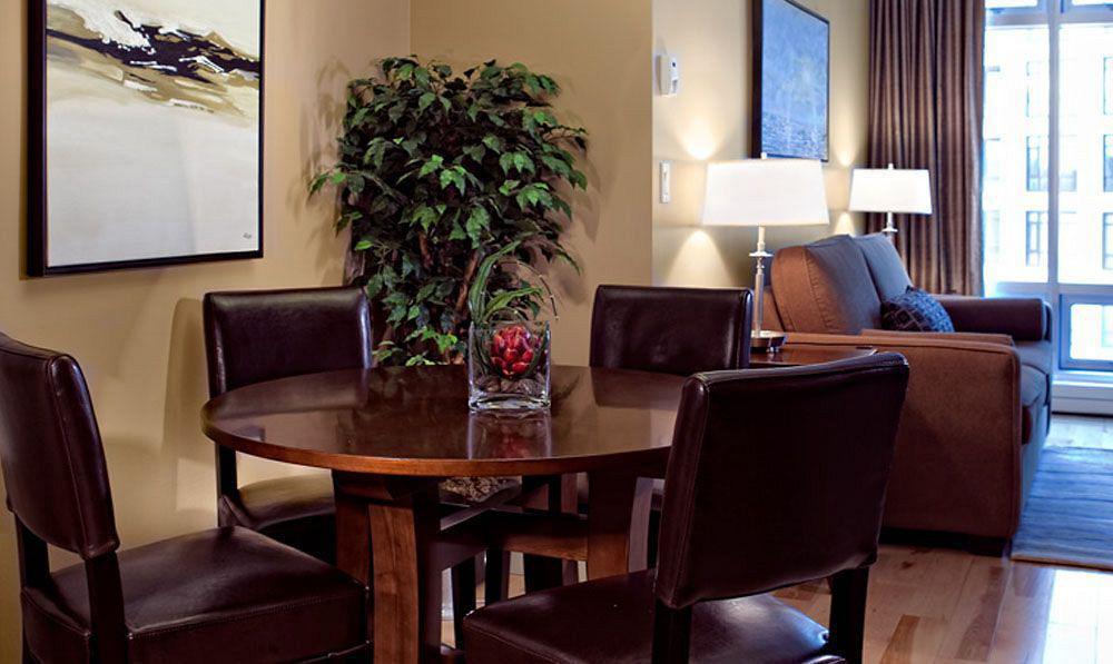The Parkside And Hotel
